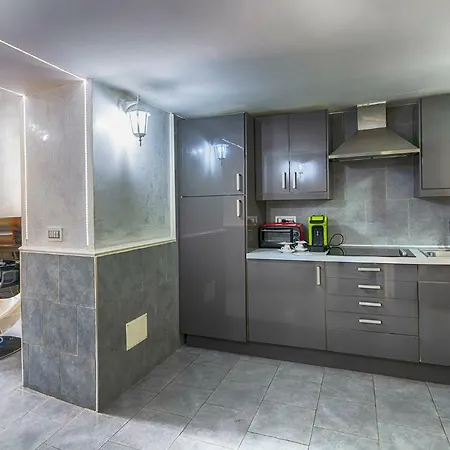 Angioini Aparthotel Napels