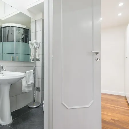 Angioini Aparthotel Naples