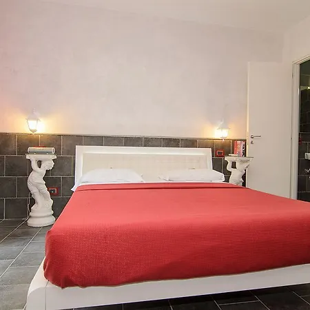 Angioini Aparthotel *